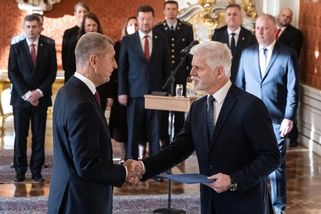 Spor mezi Hradem a vládou se vyostřuje. Babiš: Prezident ukázal, že je lídrem opozice - Echo24.cz